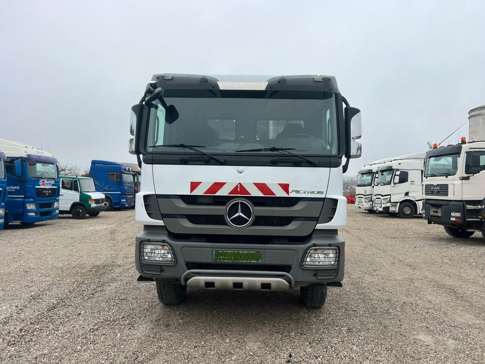 Mercedes-Benz 3244.8x4.Kran.HIAB.BLATT