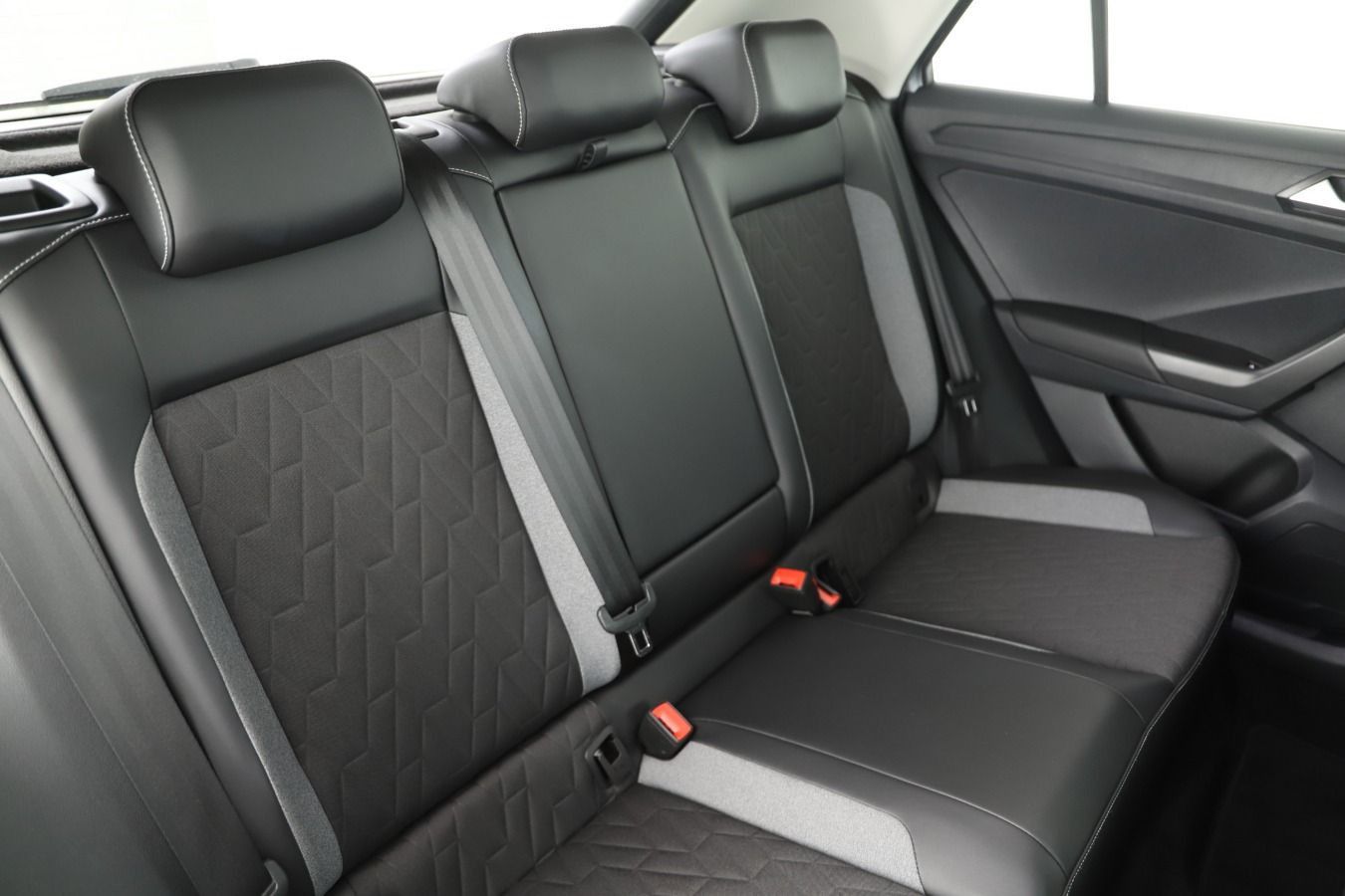 Volkswagen T-Roc - Bild 5