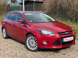 Ford Focus Turnier 1,6 Titanium PDC+Alu+SHZ+abn.AHK ! - Ford Focus aus 2011: 1.6