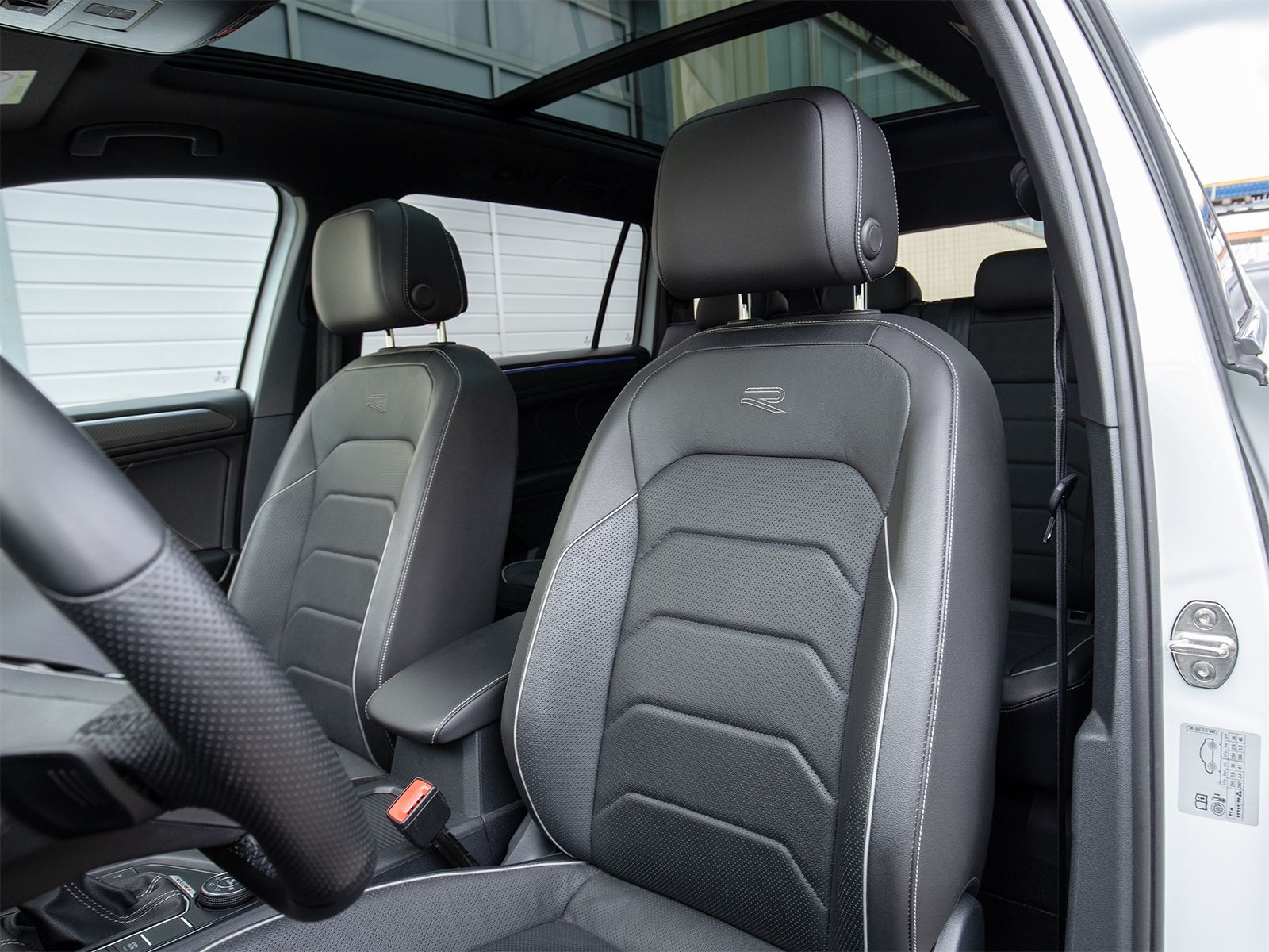 Volkswagen Tiguan Allspace R-Line 4M 7-Sitzer 360°MEGAVOLL foto 13