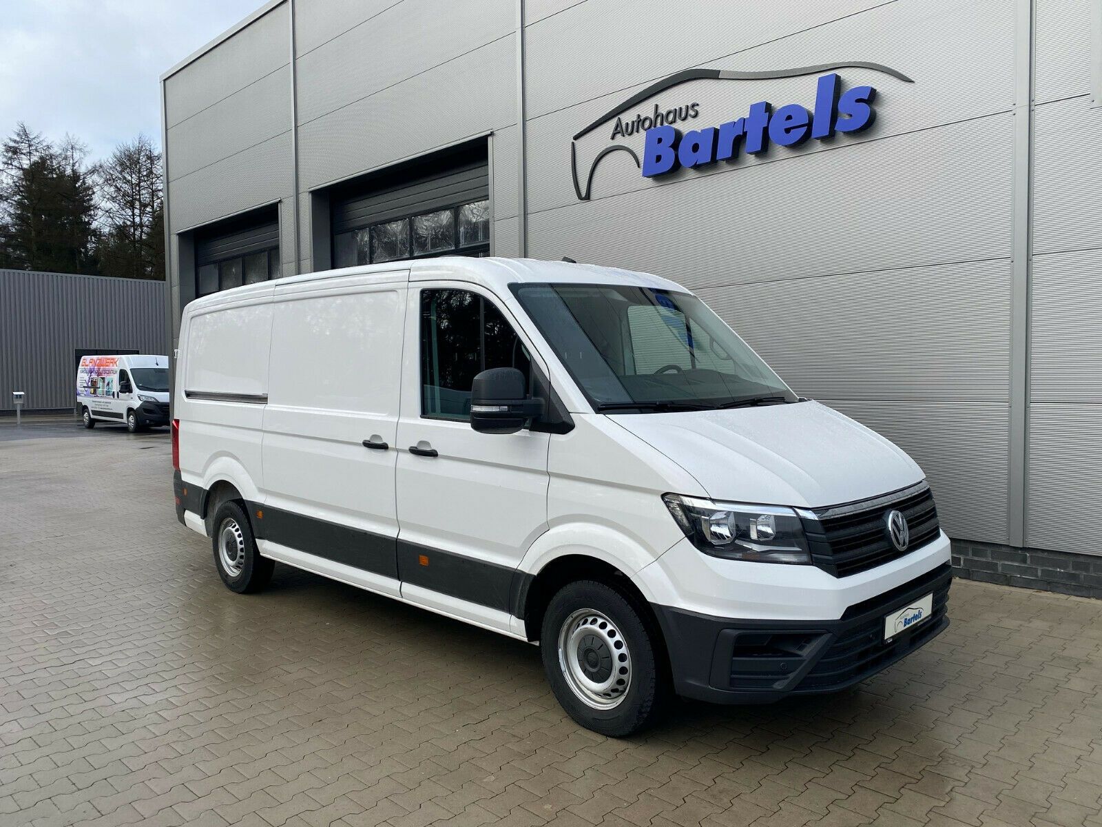 Fahrzeugabbildung Volkswagen Crafter Kasten Kasten 30 mittell. 2. Sitzer