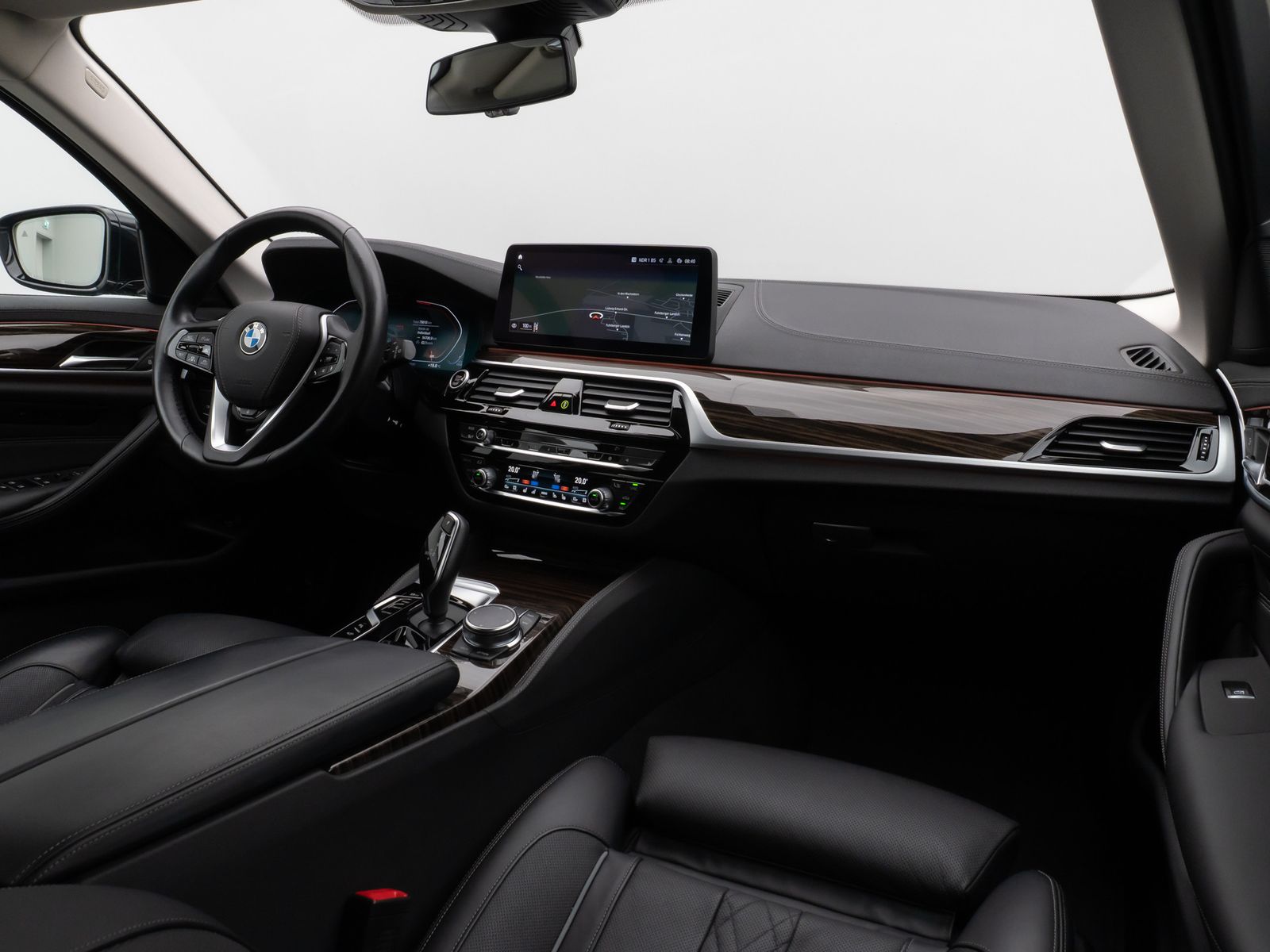 Fahrzeugabbildung BMW 540d xD Luxury Line Laser 360°HUD DAB HiFi AHK