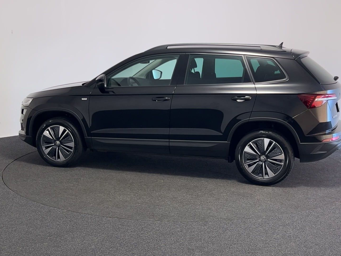 Skoda Karoq 2.0 TDI DSG Tour imagem 3