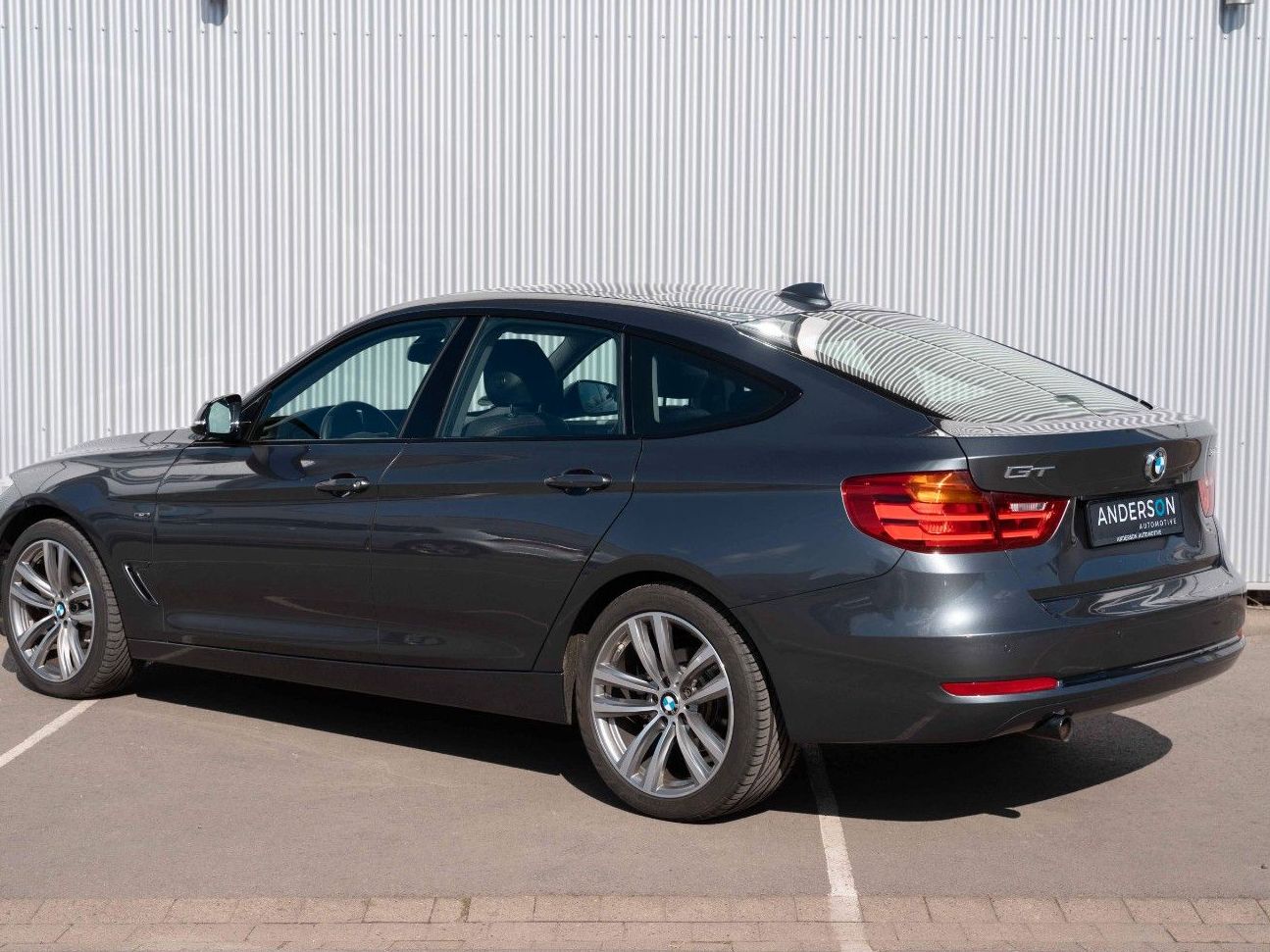 Fahrzeugabbildung BMW 320 D GRAN TURISMO SPORT XENON PANO SHADOW NAVI