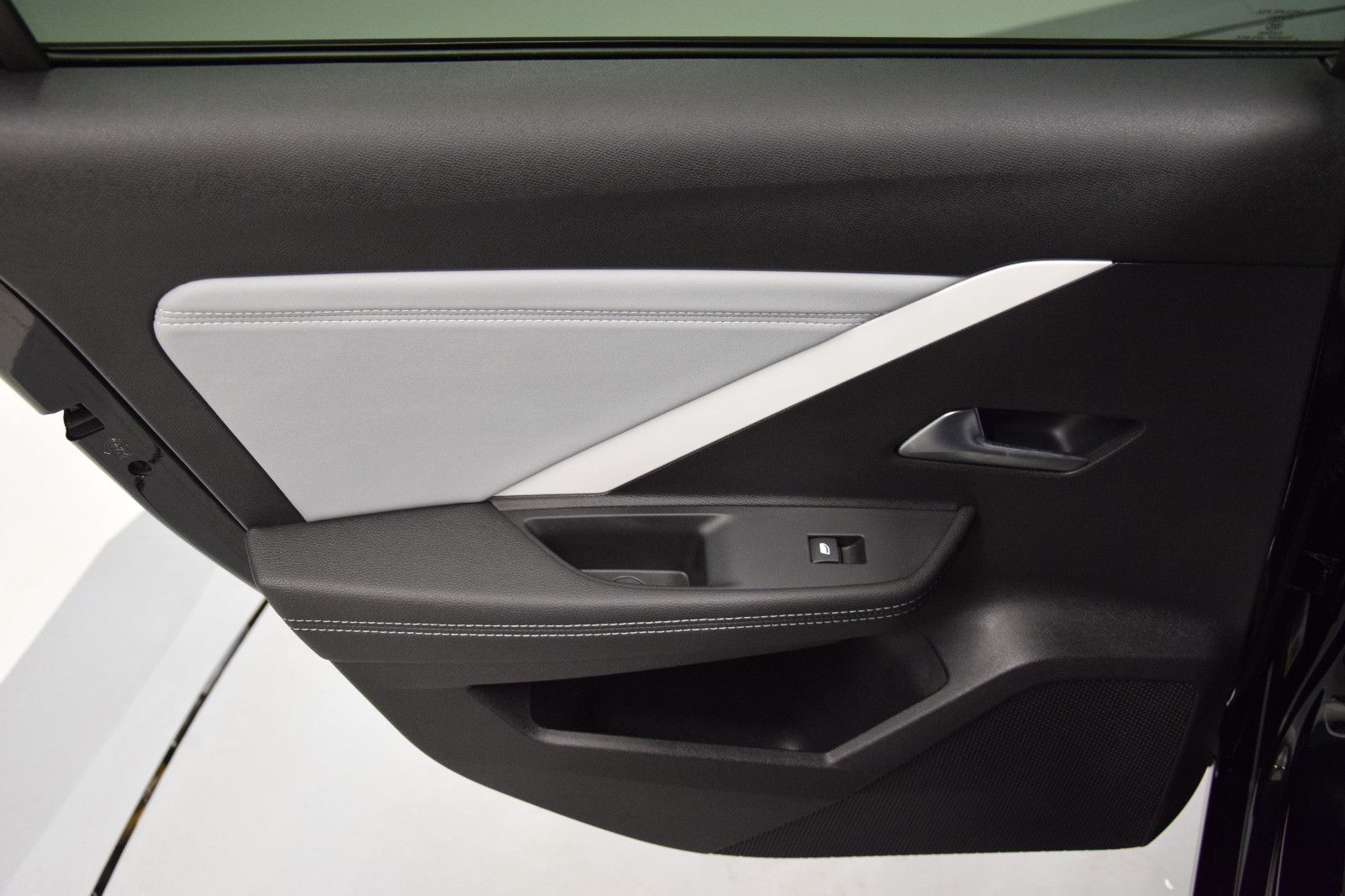 Fahrzeugabbildung Opel Astra L Sports Tourer Elegance Kamera NAV Ambien