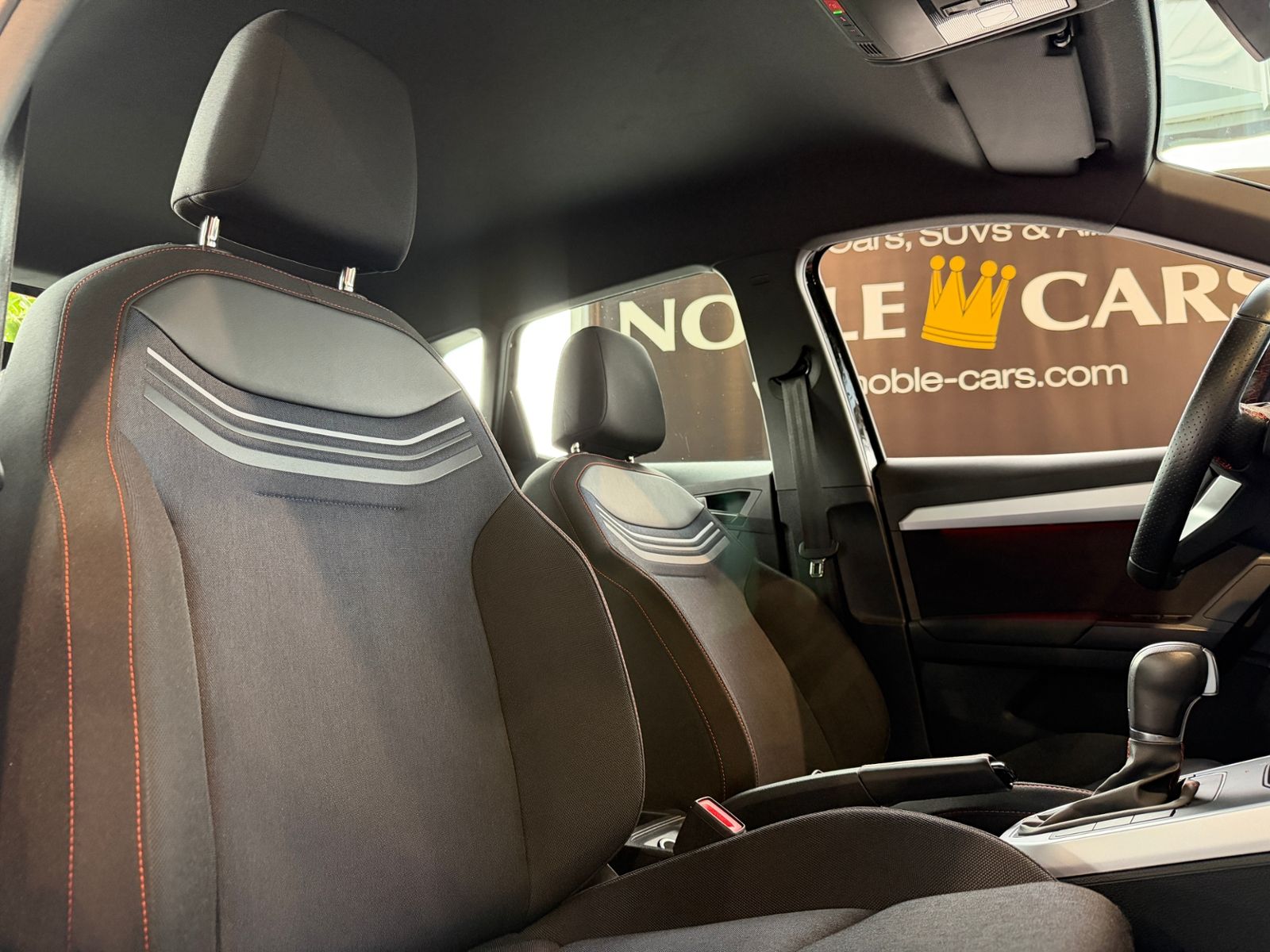 Fahrzeugabbildung SEAT ARONA 1.5 TSI DSG FR KLIMA NAV RFK ACC SHZ 17"