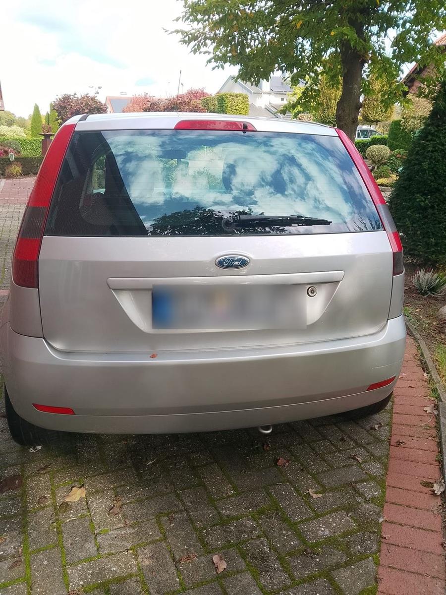 Ford Fiesta 2005 — engine 80 HP (59kW)
