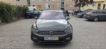 Volkswagen Passat Variant - 1
