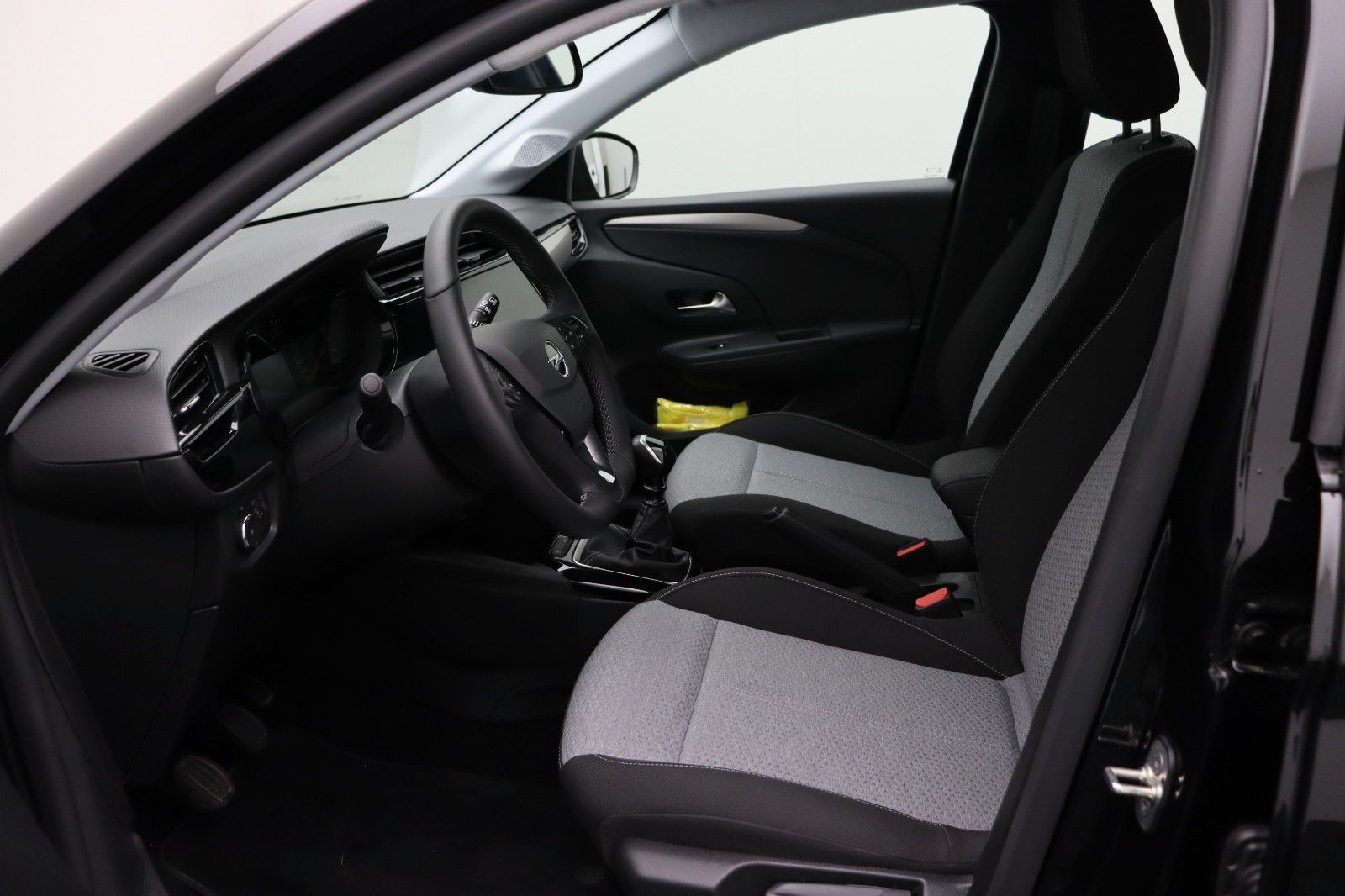 Fahrzeugabbildung Opel Corsa 1.2 F Basis