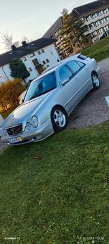 Mercedes-Benz E 240 AVANTGARDE Avantgarde - gebrauchte Mercedes-Benz E 240 aus dem Jahr 2000