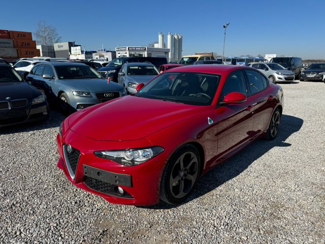 Alfa Romeo Giulia 2.2 JTD Leder Navi Kamera ALU PDC EURO 6