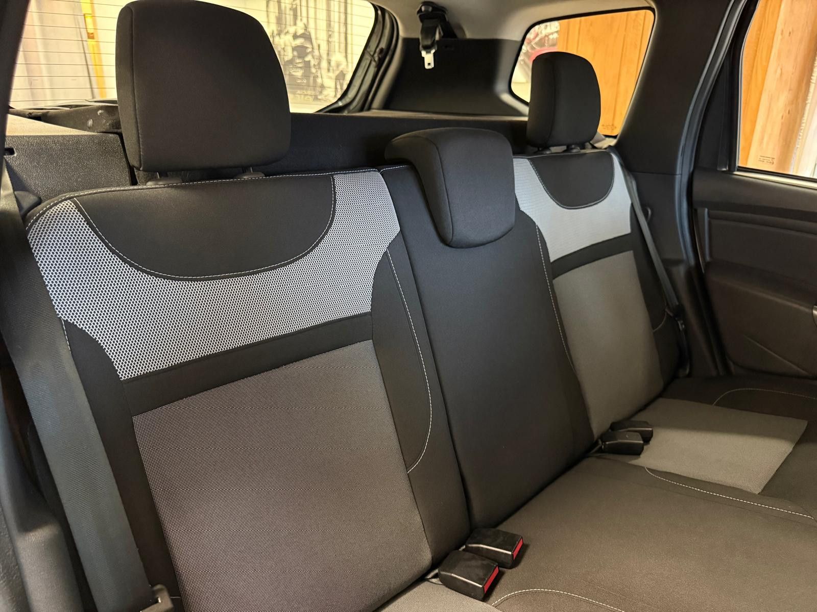 Fahrzeugabbildung Dacia Duster I Laureate /8.FACH BEREIFT/NAVI/KLIMA/AHK