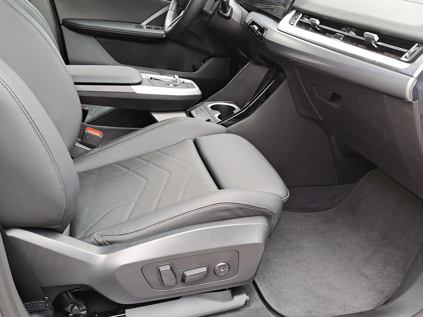 BMW iX2 - Bild 5