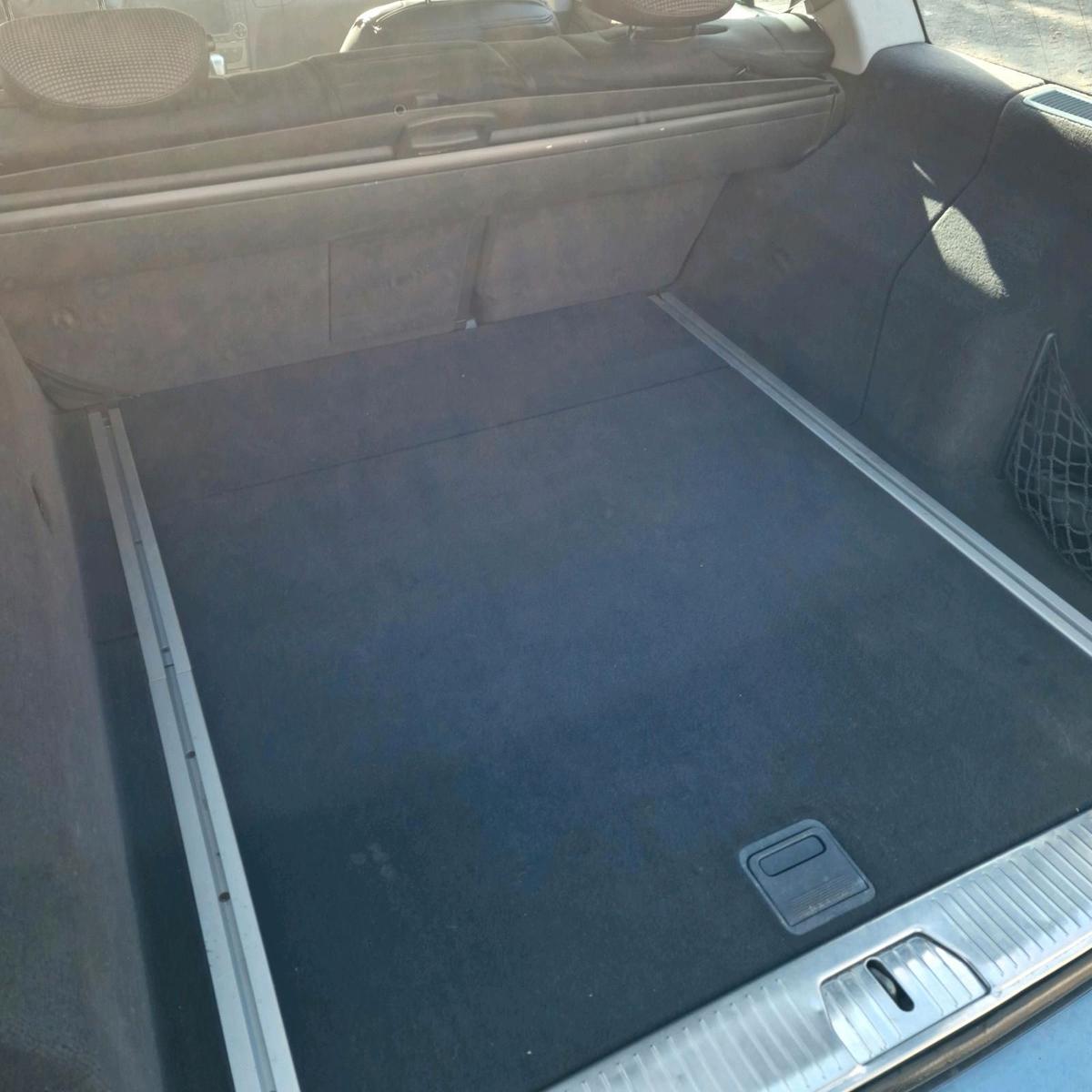 Mercedes-Benz E240 2004 — photo 10