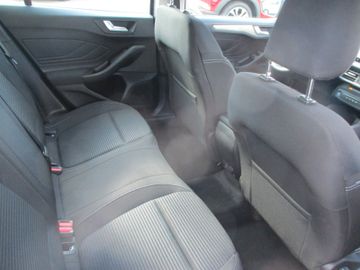 Ford Focus Turnier Titanium Ed. Winterpaket + Kamera
