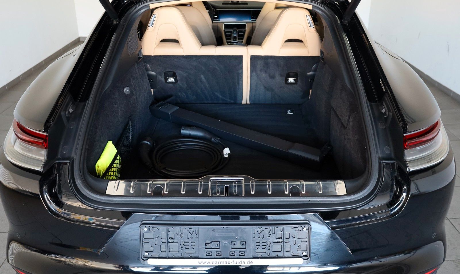 Fahrzeugabbildung Porsche Panamera 4 E-Hybrid,Panor,ACC,Soft Close,8 fach