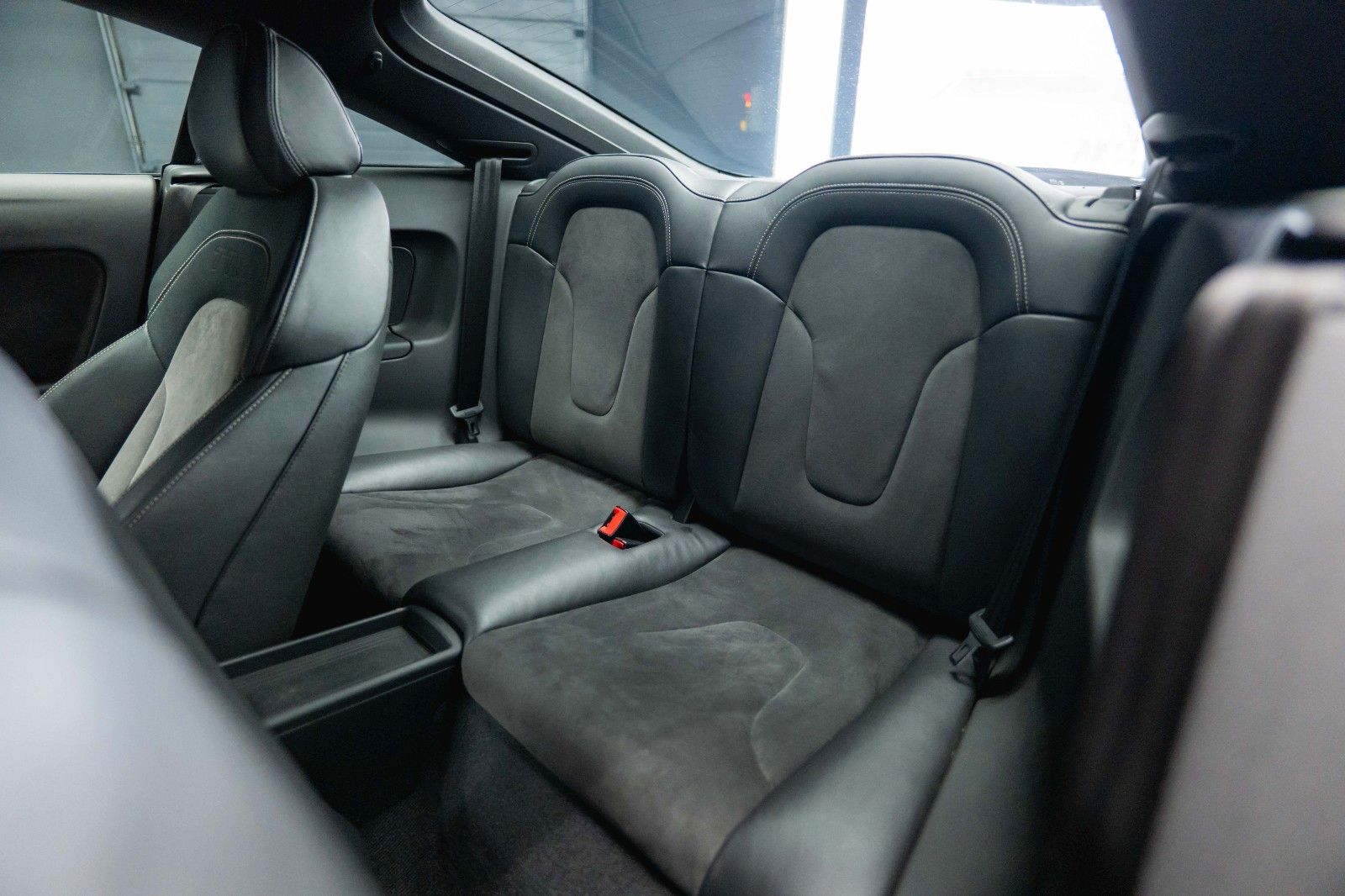 Fahrzeugabbildung Audi 2.5 TFSI TT RS Coupe quattro 6-Gang *Bi-Xenon*