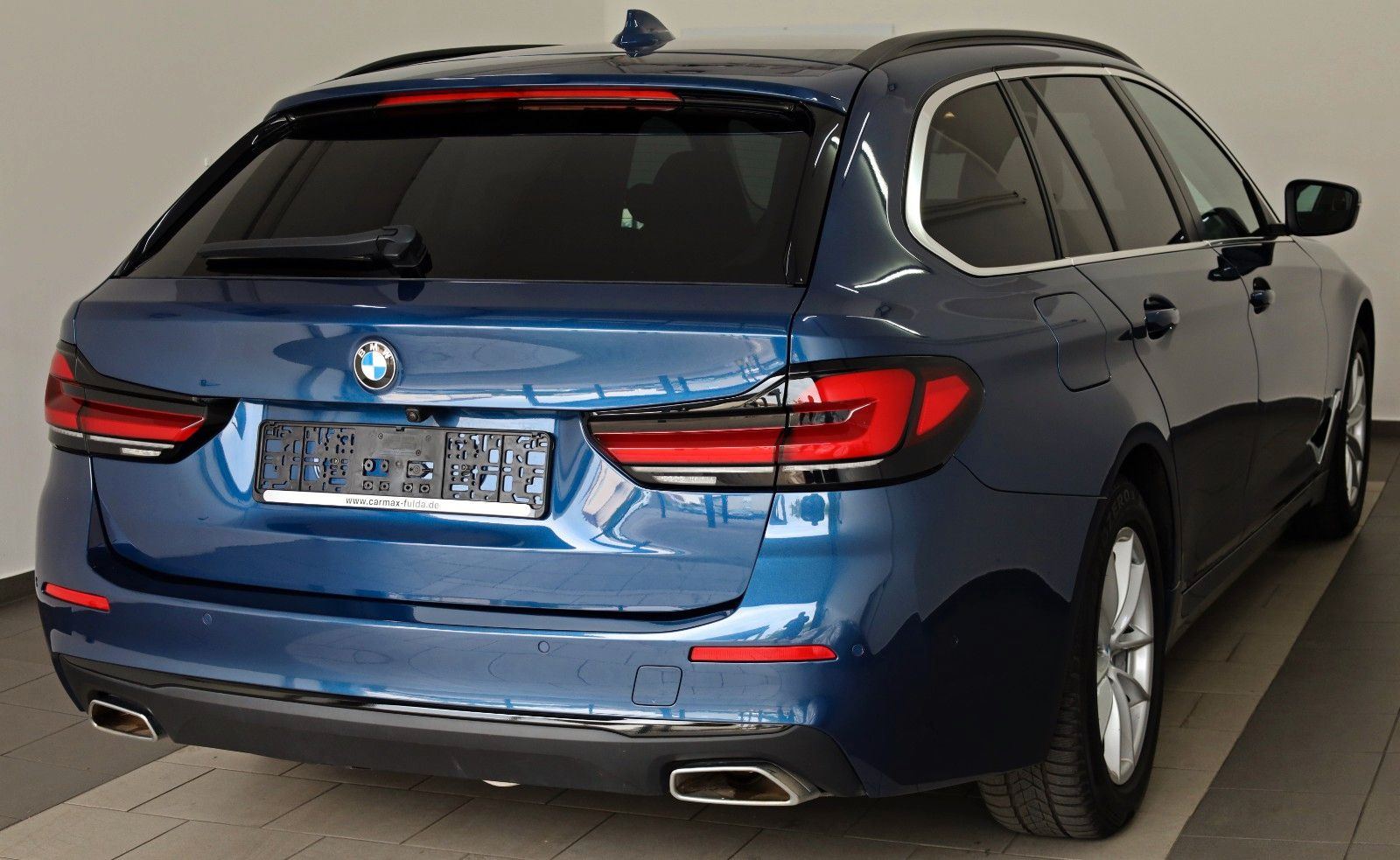 Fahrzeugabbildung BMW 520dA Touring Leder,Navi,LED,SH,PDC,el. AHK,Park
