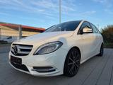 Mercedes-Benz B 250 | Sport-Paket | RFK | Exklusiv-Paket - Mercedes-Benz B 250: B250e
