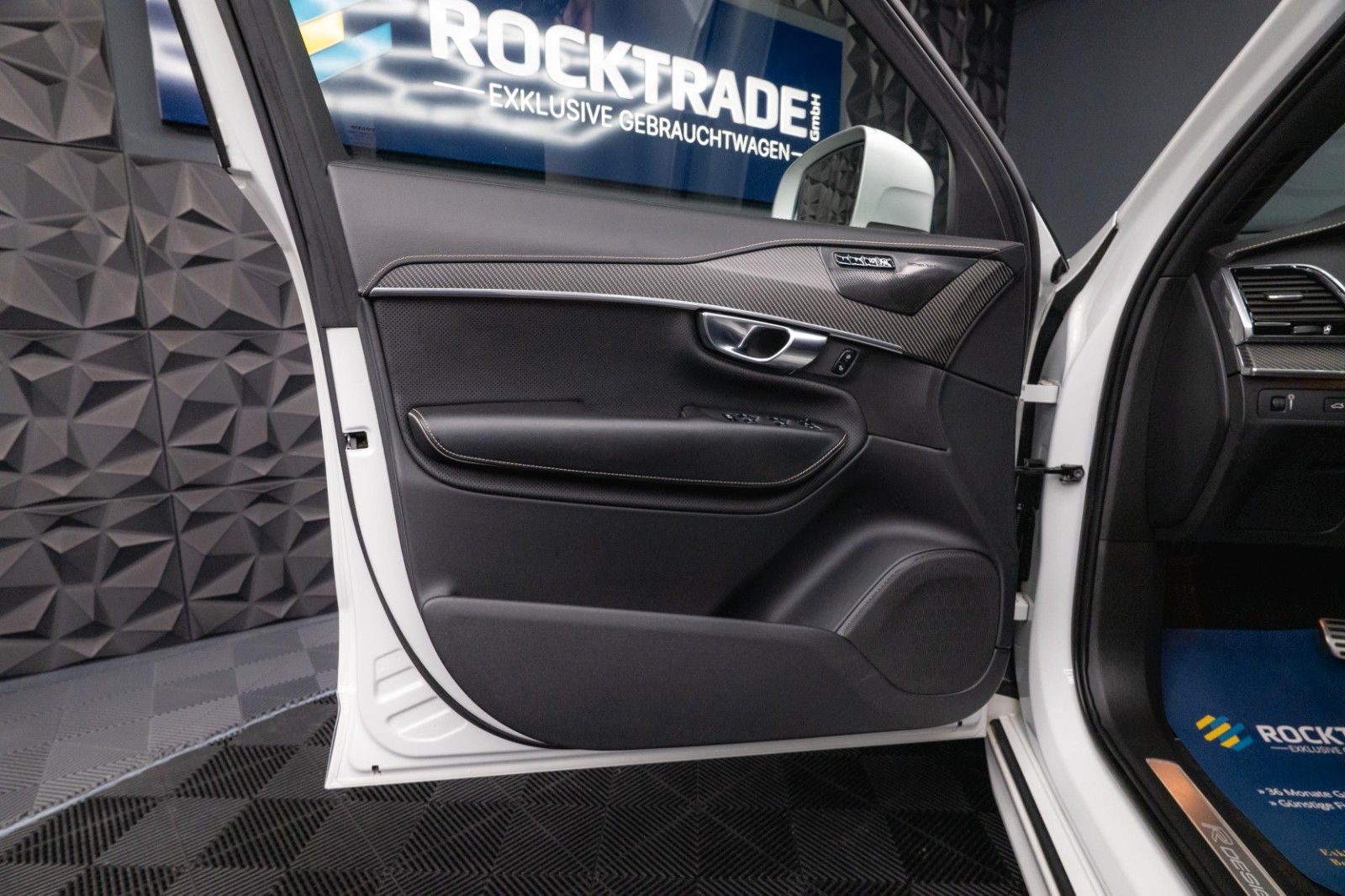 Fahrzeugabbildung Volvo XC90 R Design AWD Night-Paket | ACC | LED | DAB+