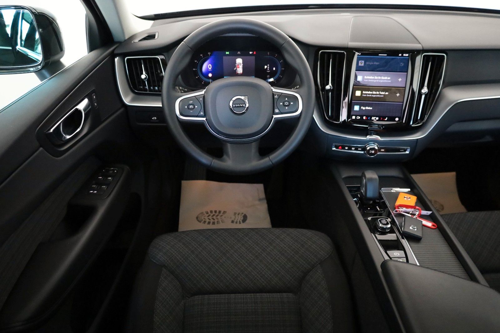 Fahrzeugabbildung Volvo XC60 Core B4 D,Navi,LED,4xSH,Kamera,Carplay,ACC