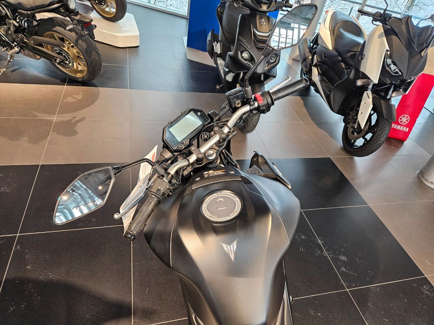 Fahrzeugabbildung Yamaha MT 03 Modell 2023