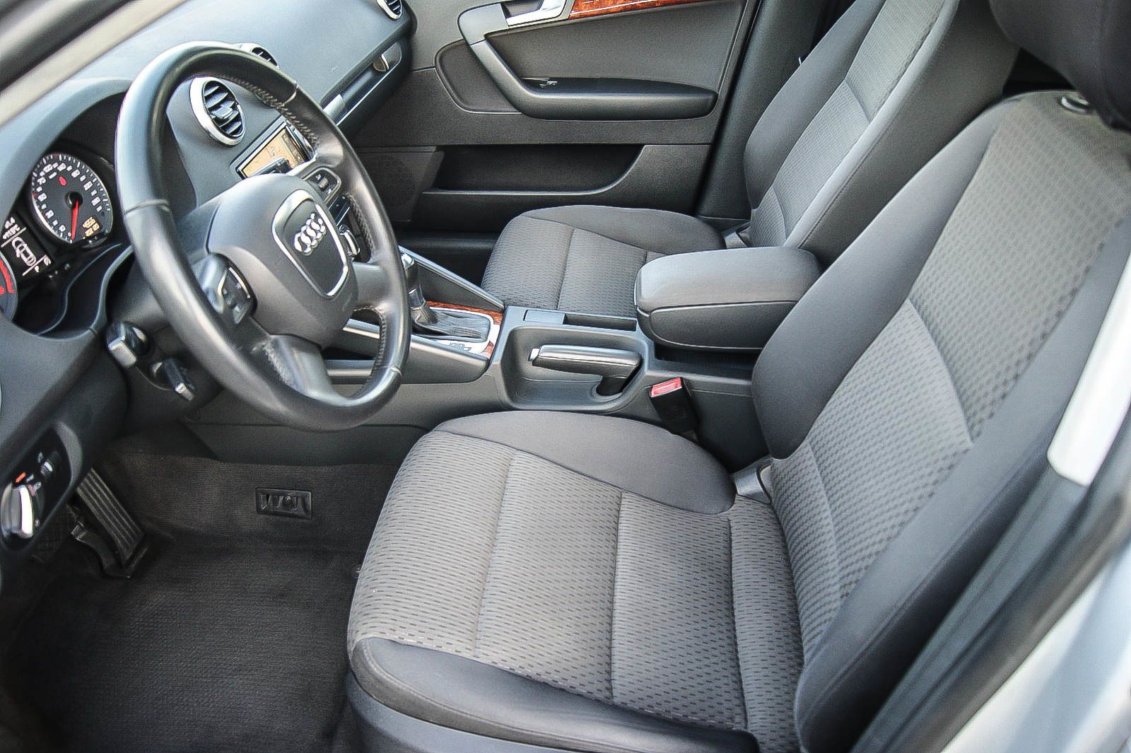 Fahrzeugabbildung Audi A3 Sportback 20TDI S-LINE DSG XENON NAVI SPORT