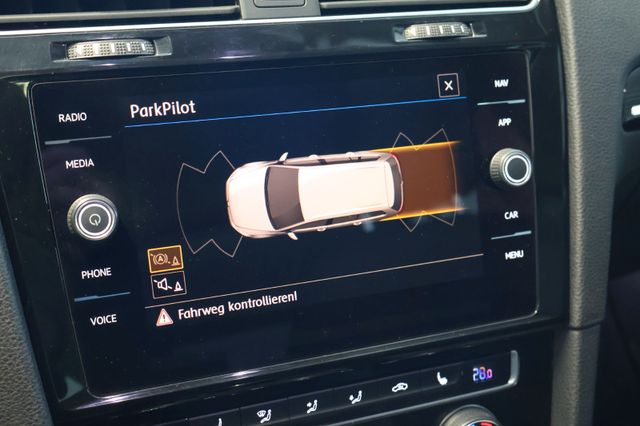 Volkswagen Golf VII Variant Highline LED Navi PanoSchiebe.