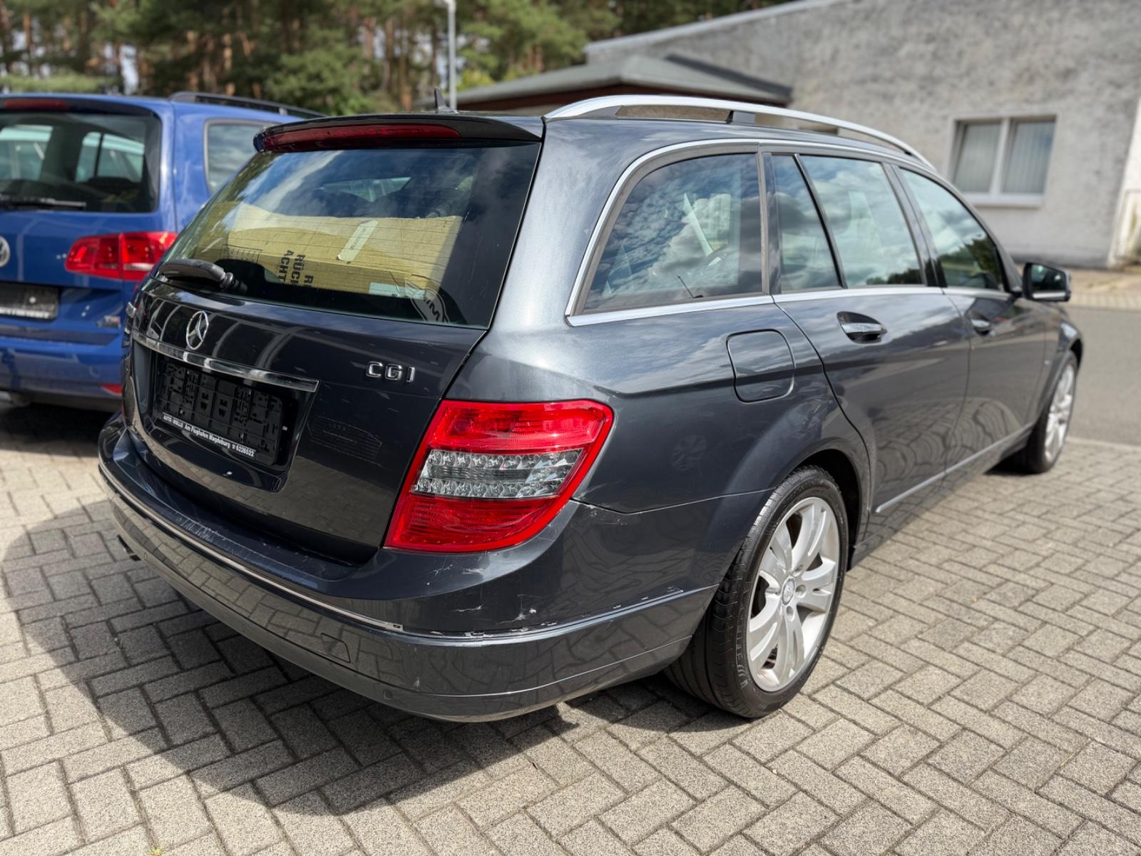 Mercedes-Benz C200 2010 — photo 6