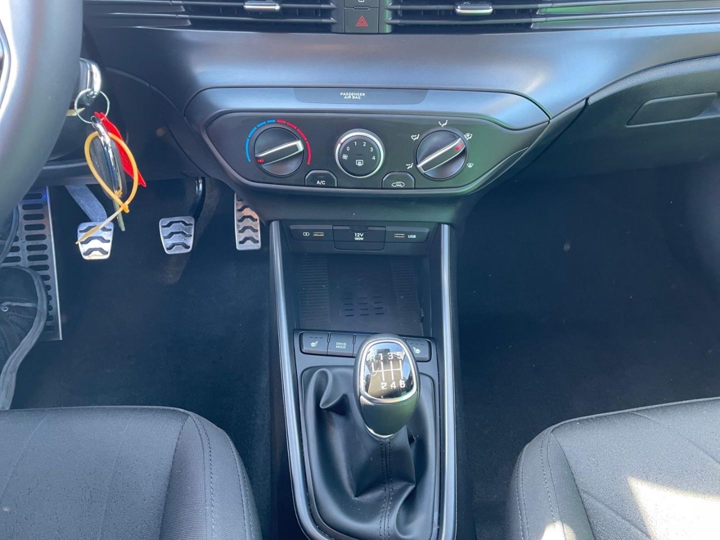 Fahrzeugabbildung Hyundai BAYON 1.0T Mild-Hybrid 48V Trend Navigation Rück
