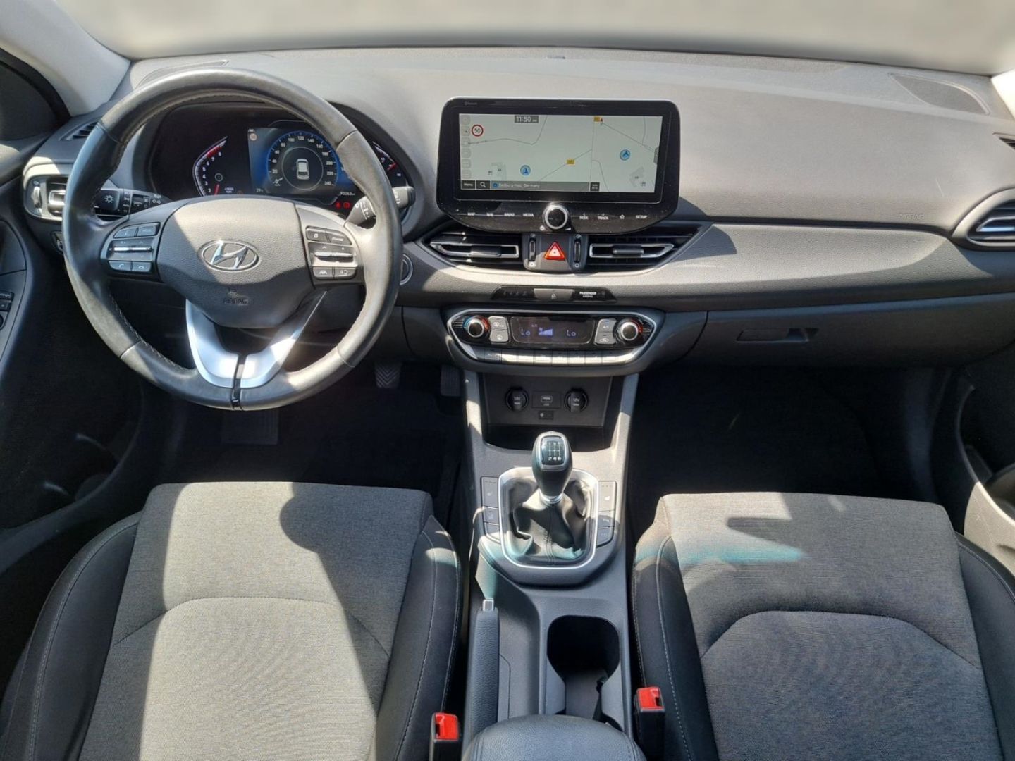Fahrzeugabbildung Hyundai i30 FL Edition 30 PLUS Sitzheizung PDC Klima