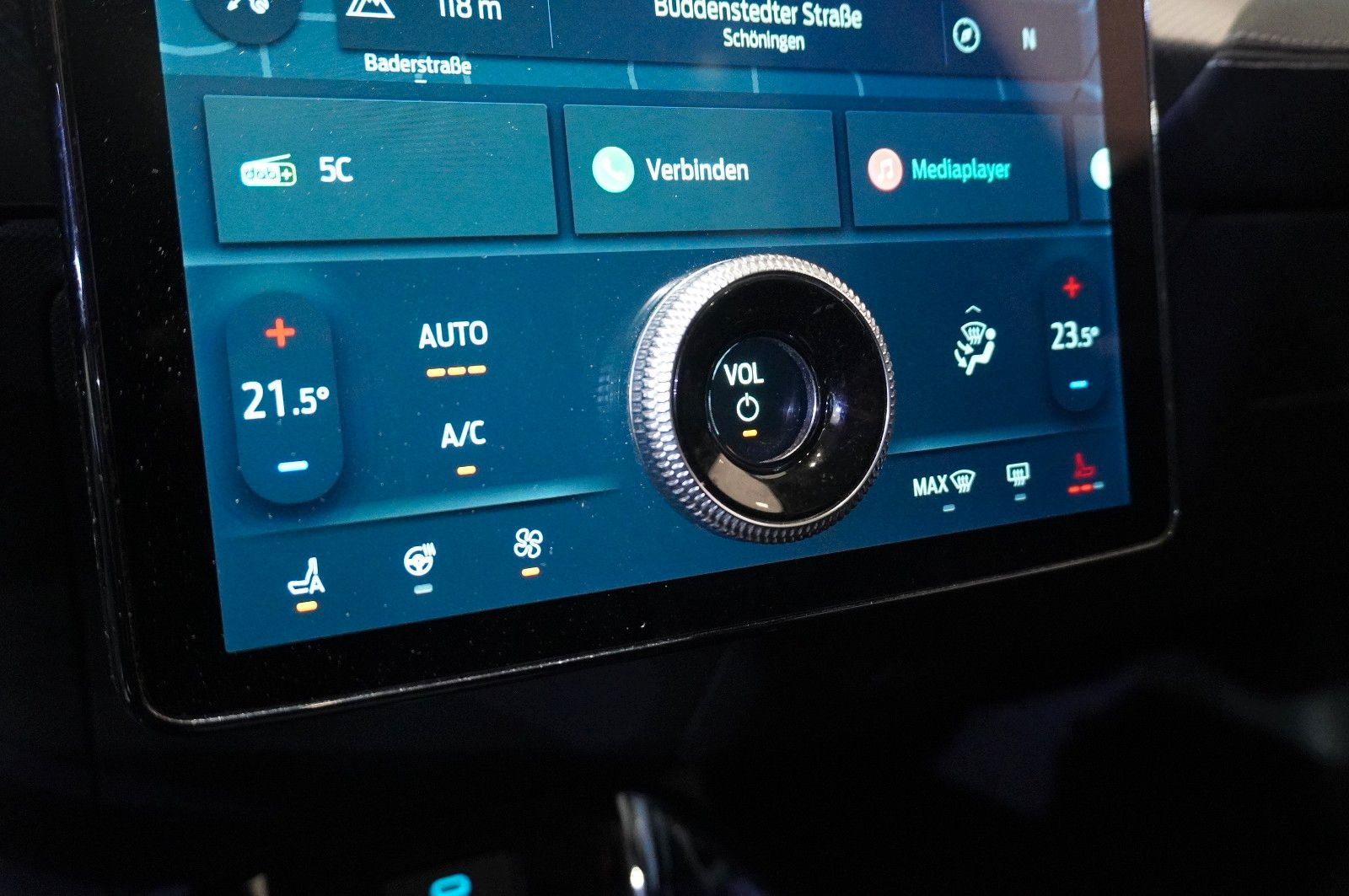 Fahrzeugabbildung Ford Mustang Mach-E NAVI/LED/KAMERA/LEDER/SHZ/DAB+