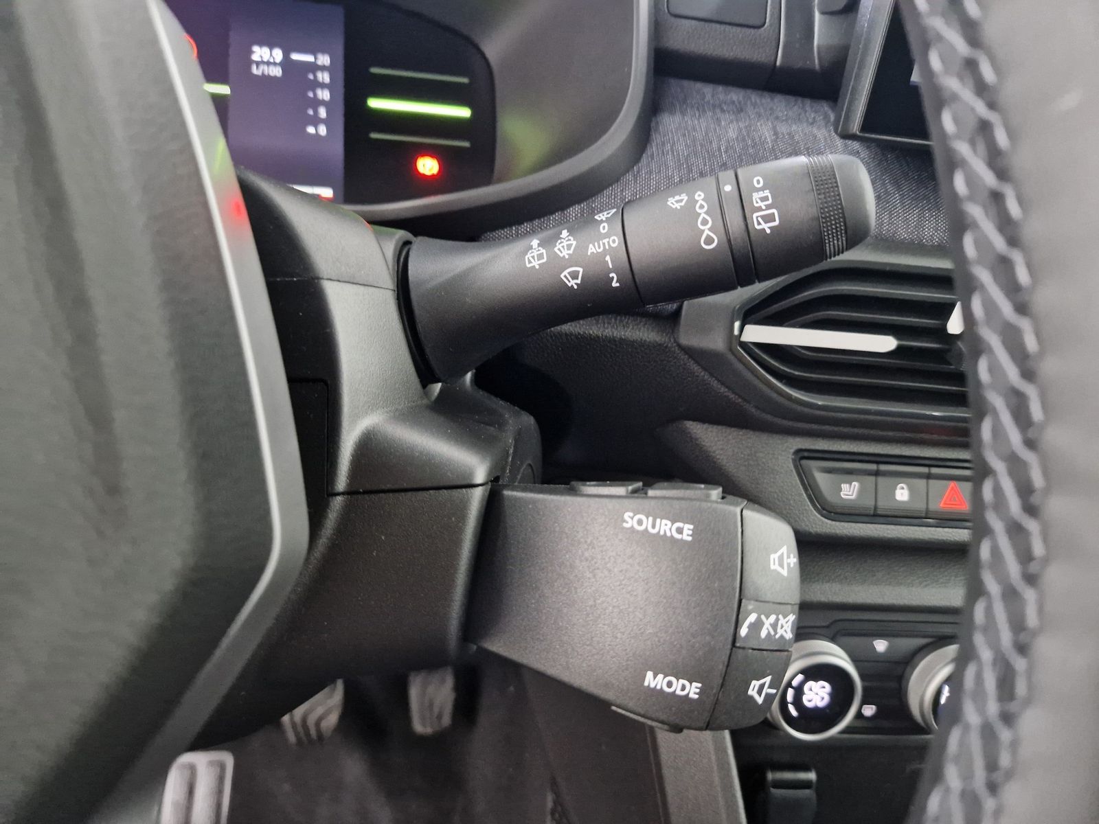 DACIA Sandero Eco-G 120 Expression Winter Benzin&Gas – Bild 30