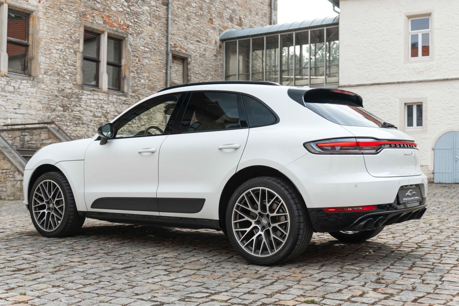 Fahrzeugabbildung Porsche Macan S BOSE LED KAM CHRONO PANO CARPLAY