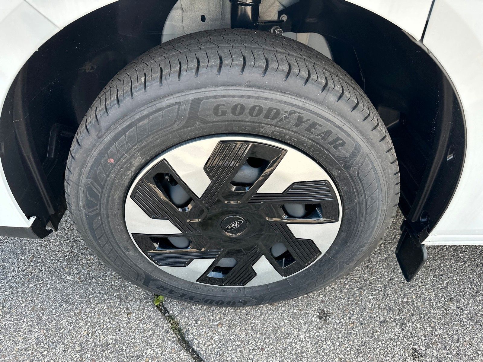 Fahrzeugabbildung Ford Transit Custom 320 L1 Trend, TECHNOLOGIE-PAKET