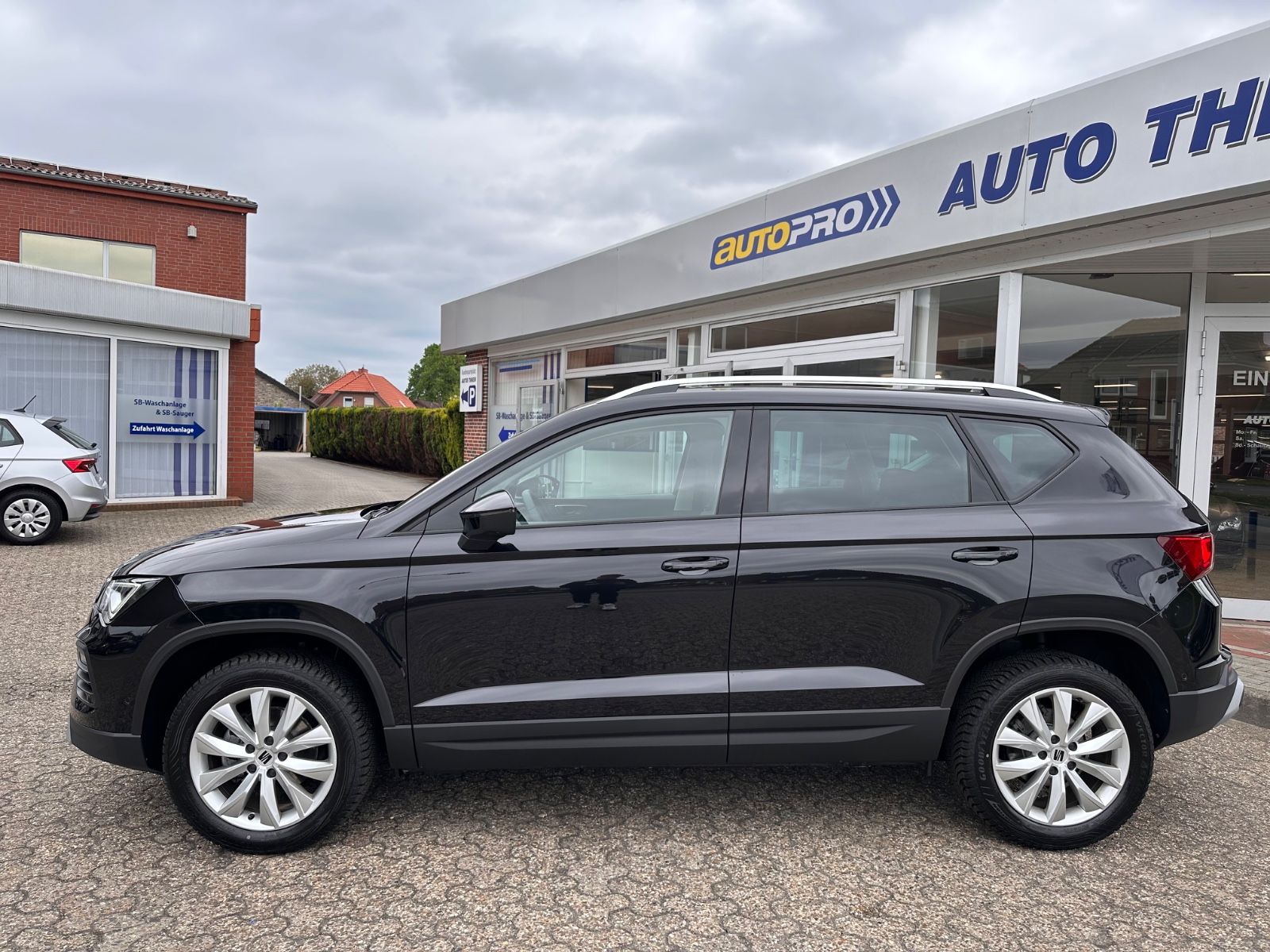 Fahrzeugabbildung SEAT Ateca 1.5 TSI Style DSG AHK/Navi/ACC/LED/SHZ/APP