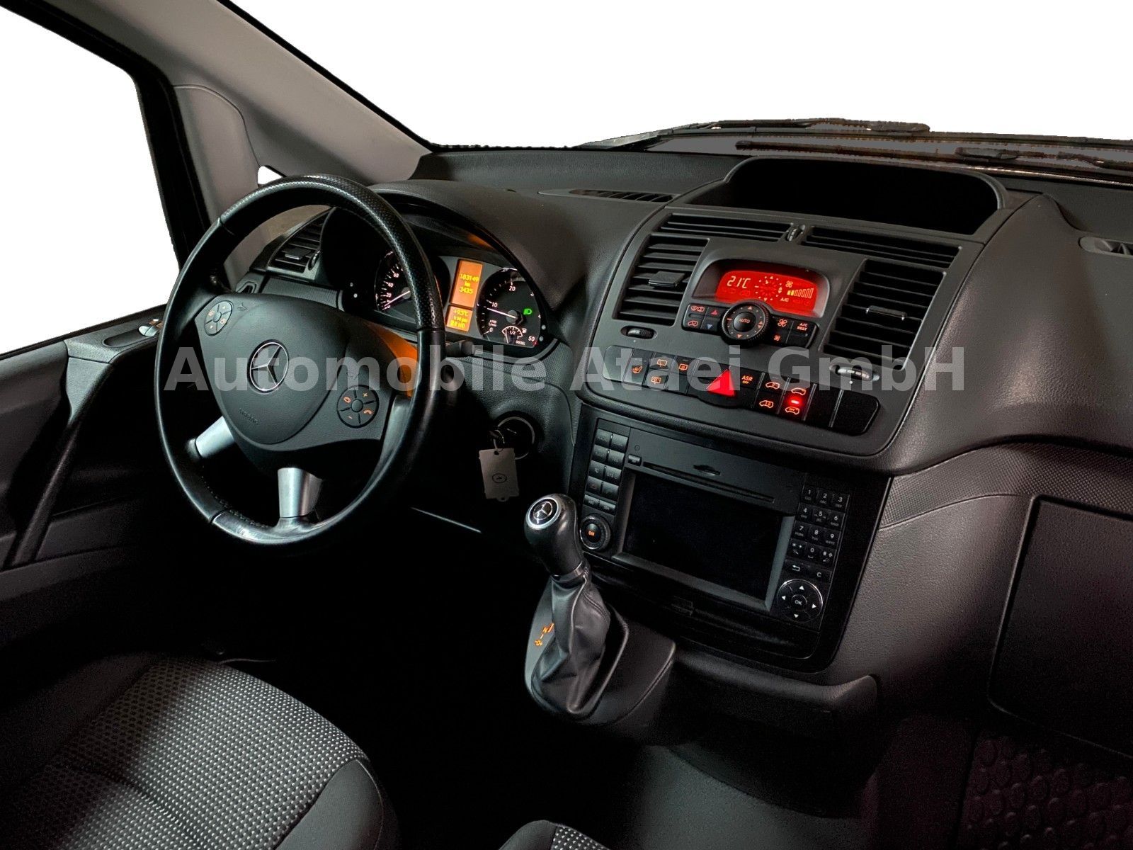 Fahrzeugabbildung Mercedes-Benz Vito 116 CDI lang Automatik COMAND+XENON (3664)