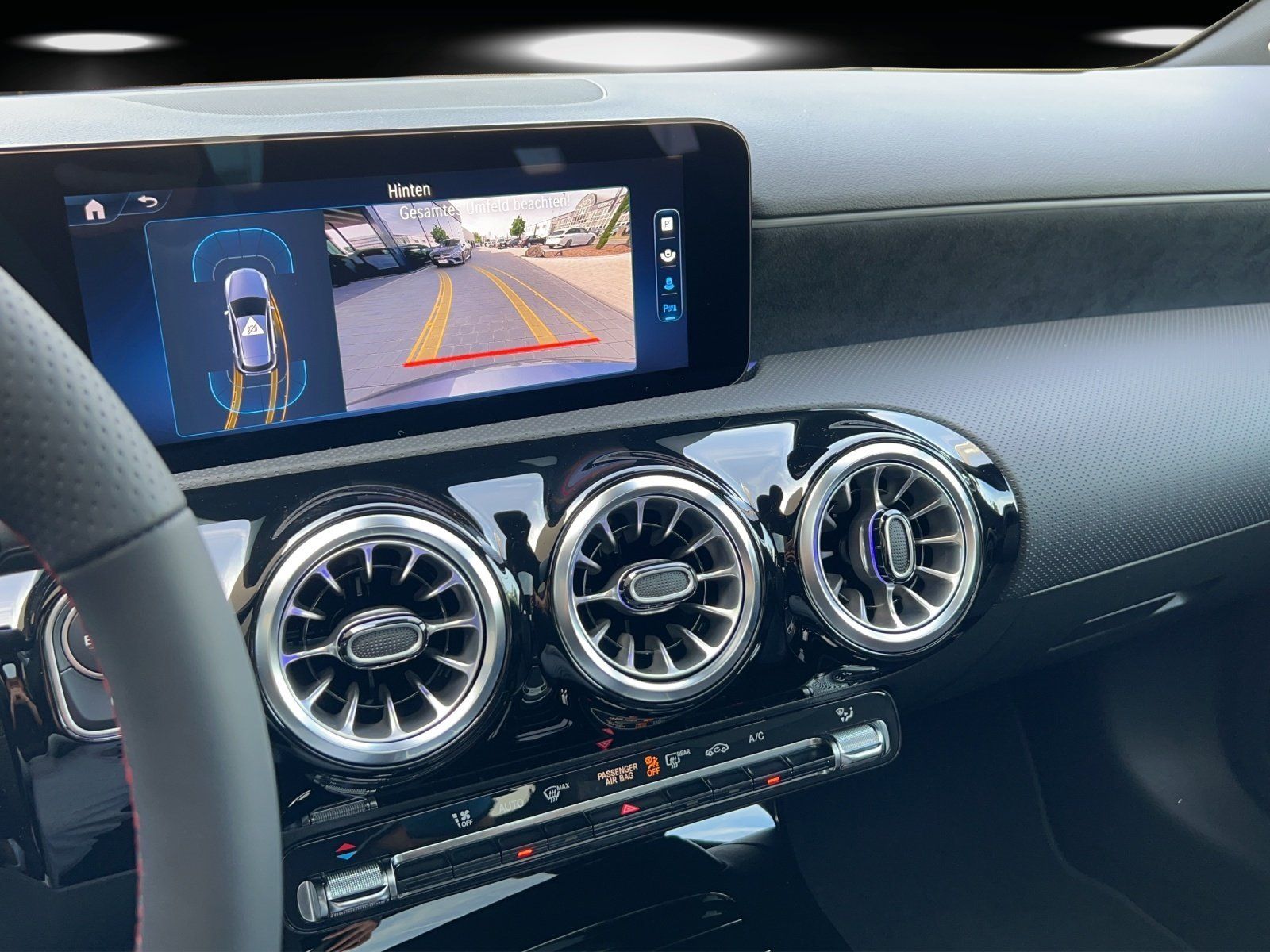 Fahrzeugabbildung Mercedes-Benz A 220d AMG KeyGO PANO Burme LED Night TOTWINKEL