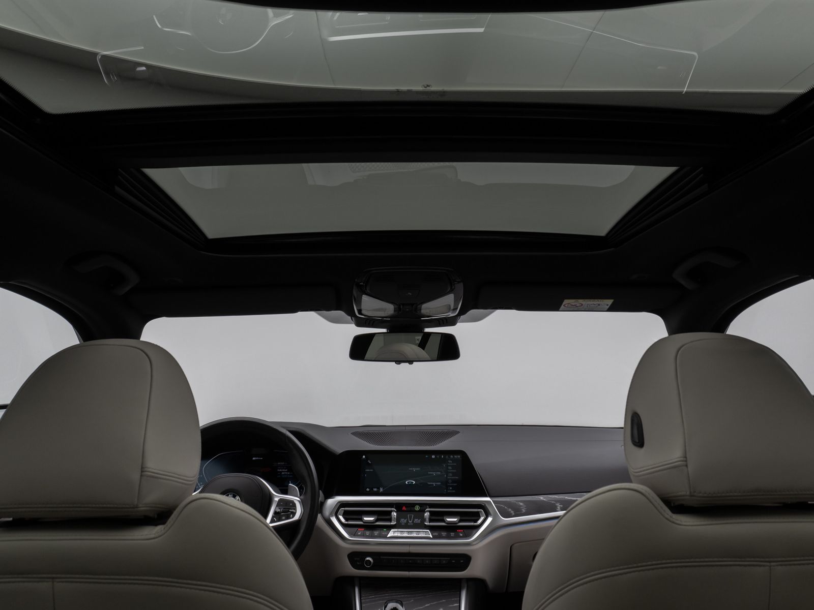 Fahrzeugabbildung BMW 330e xD M Sport Panoram Kamera Laser HUD DAB H/K