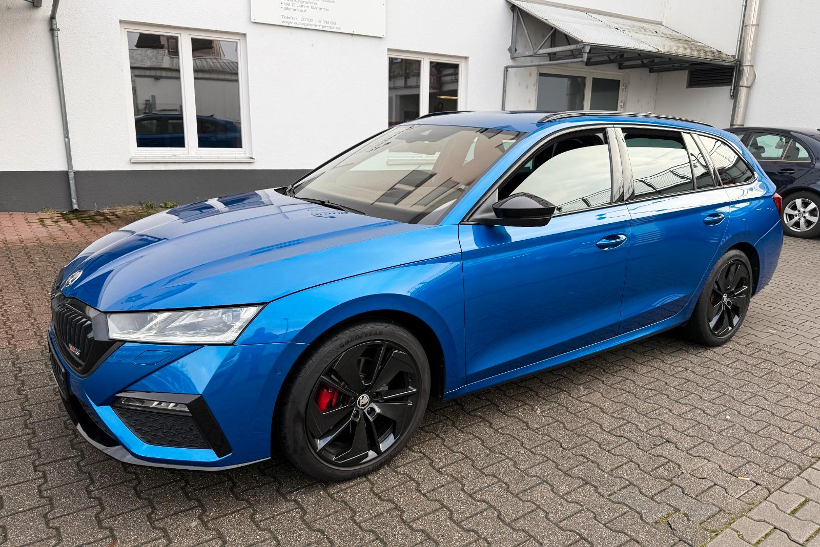 Skoda Octavia Combi RS 4x4 DSG NAVI/AHK/ACC/1HALTER