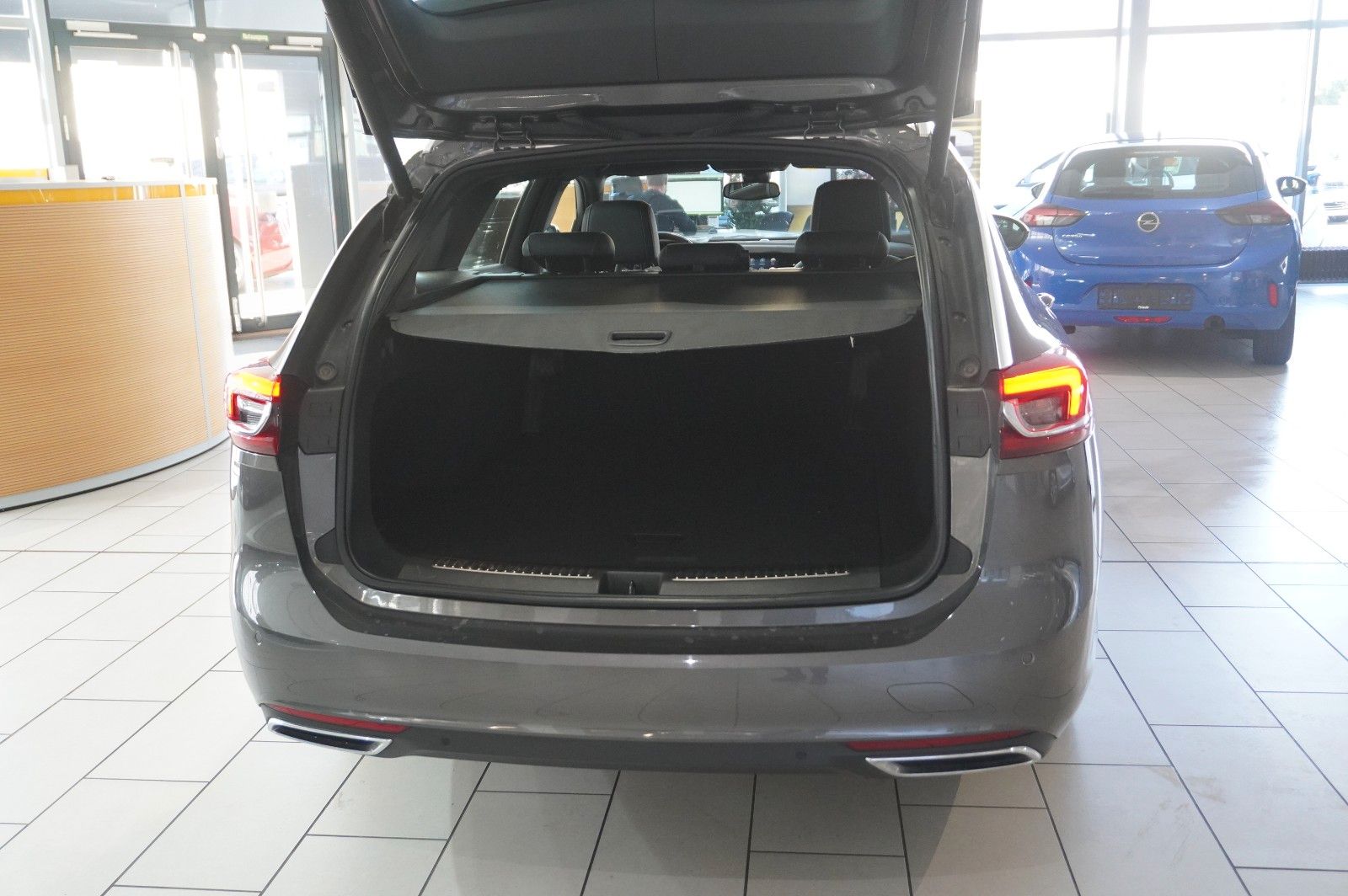 Fahrzeugabbildung Opel Insignia B ST 2.0D BUSINESS NAVI/LED/KAMERA/HUD