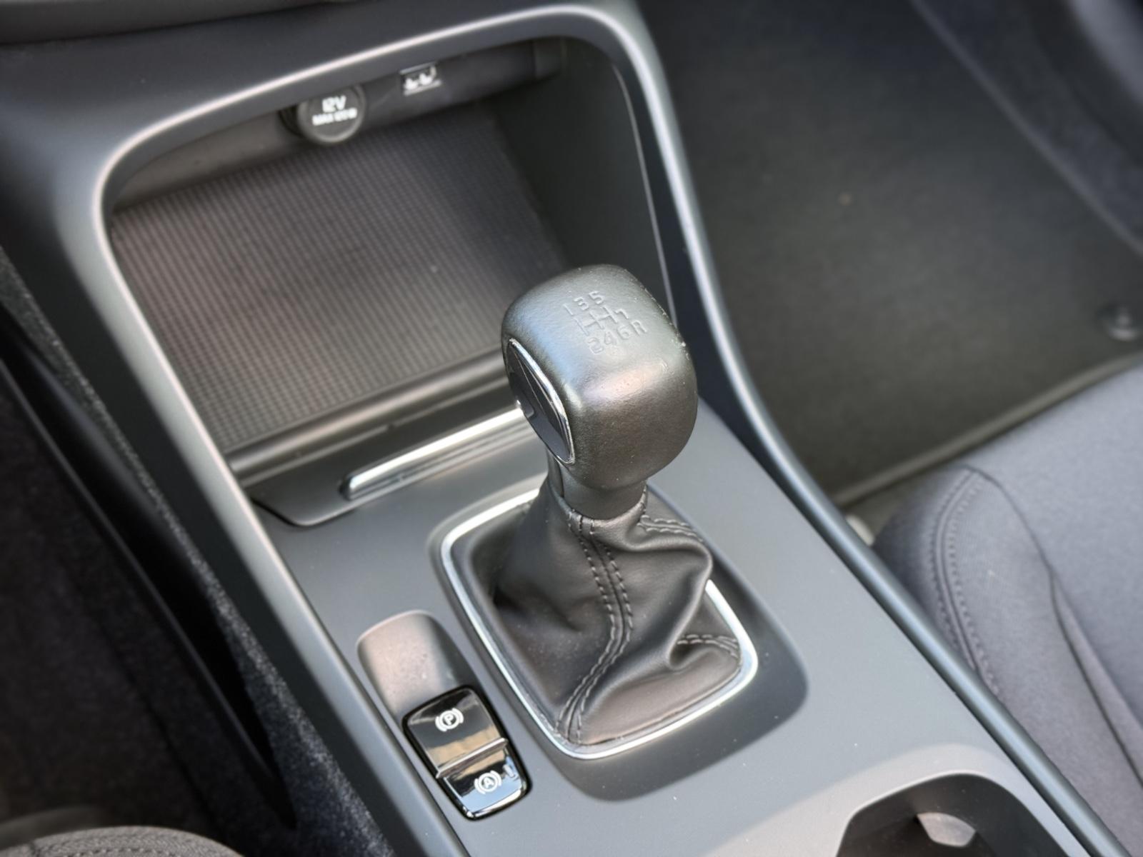 Volvo XC40 1.5T3 Momentum Pro *ASSIST|PANO|NAVI|HIFI*