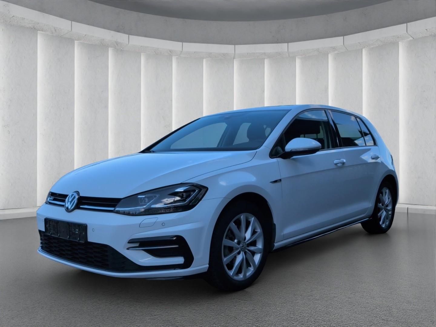 Volkswagen Golf VII R-LINE Highline 1.5TSI*DSG ACC LED Navi