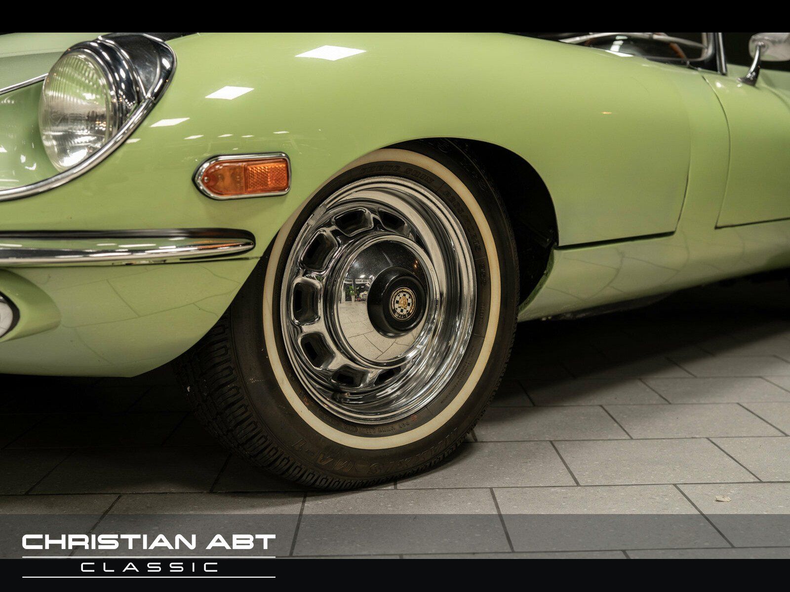 Fahrzeugabbildung Jaguar E-Type 4.2 Serie2 - Wertgutachten Note 1