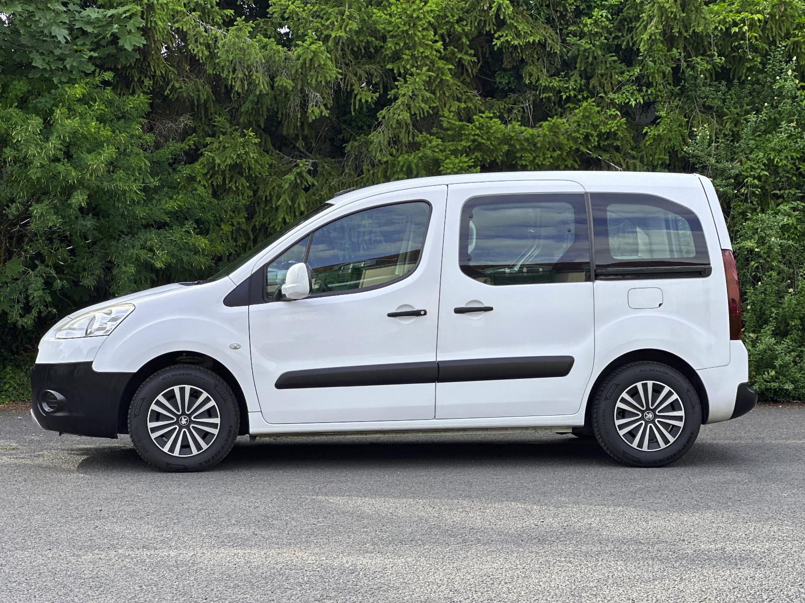 Peugeot Partner Tepee Active KLIMA | MP3 | Schiebetüren