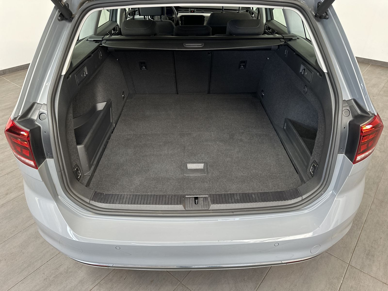 Fahrzeugabbildung Volkswagen Passat Variant 1.4 TSI DSG GTE NAV+LED+KAM+VC+PP
