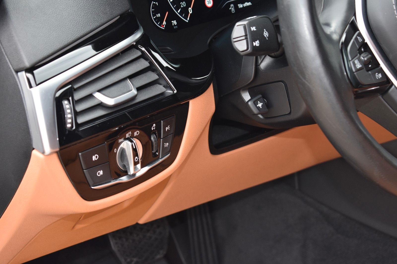 Fahrzeugabbildung BMW 530 d Touring Sport Line Panora Leder HUD AHK ke
