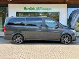 Mercedes-Benz V 300d 4-Matic AMG Line Pano 360° 7 Sitzer LED - : Van, Automatik