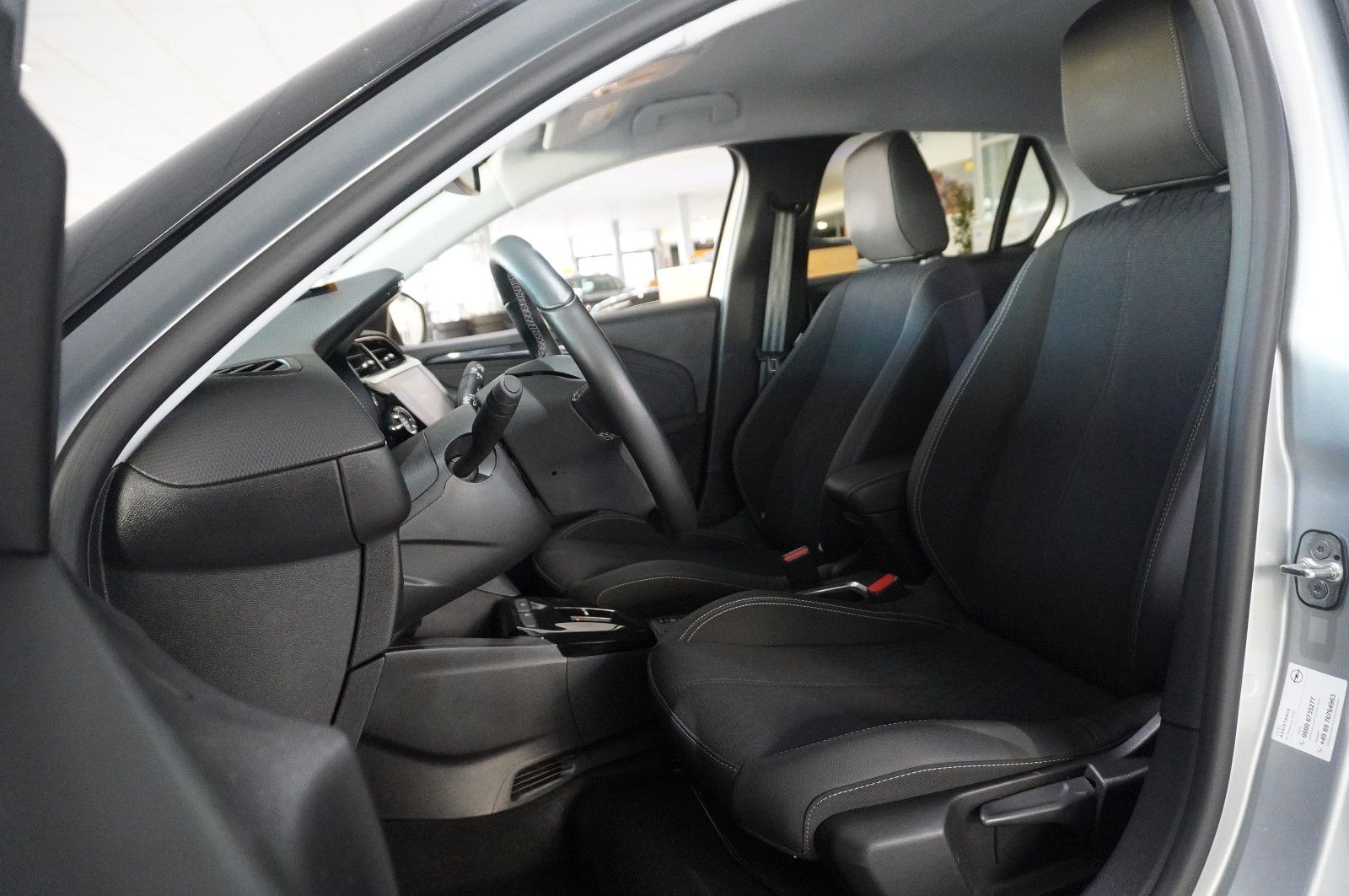 Fahrzeugabbildung Opel Corsa-e ELEGANCE 3-PHASIG NAVI/LED/KAMERA/SH/DAB