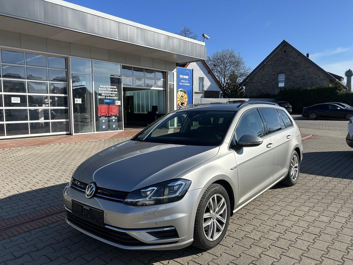 Volkswagen Golf VII 1.5 TSI BMT Comfortline LED ACC R.Cam